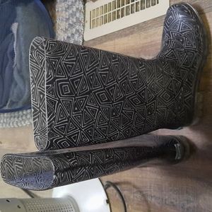 Toms Black Geometric-Print Rain Boots